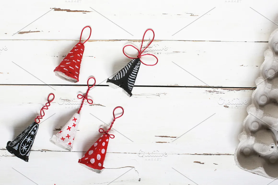 DIY Eco Christmas Decor Instruction