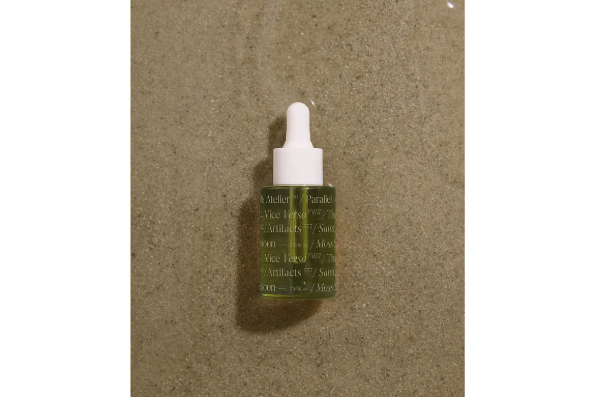 Glass Dropper Bottle Mockup No. 16
