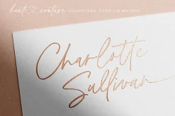 HauteCouture Handwritten Script Font