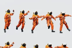 Low Poly Astronauts