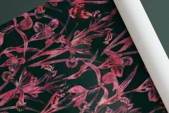 Red Irises Wallpaper Pattern