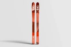 Skis Mockup