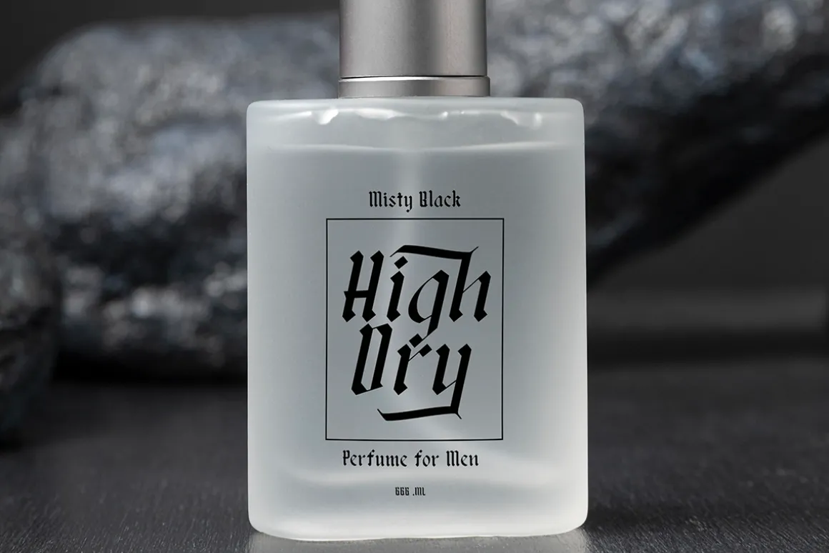 Skullines - Blackletter Display Font
