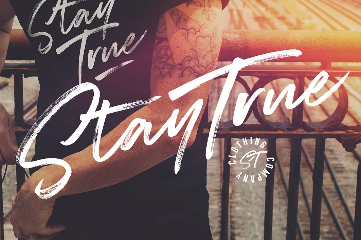SuperFly Brush Font