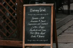 Tasty Breakfast - Handwritten Font