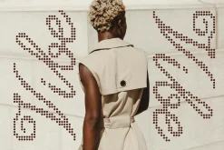 Winky Show Dotted Art Fashion Script